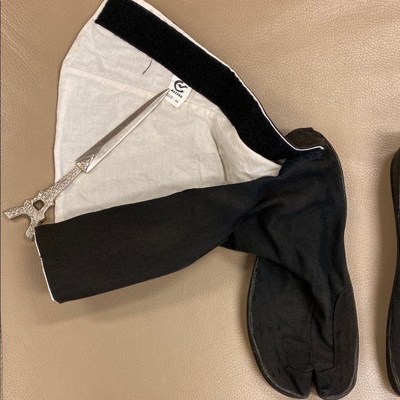 Wacoku Black Ninja Tabi Split-Toe Shoes - Size 44 - Picture 2 of 4